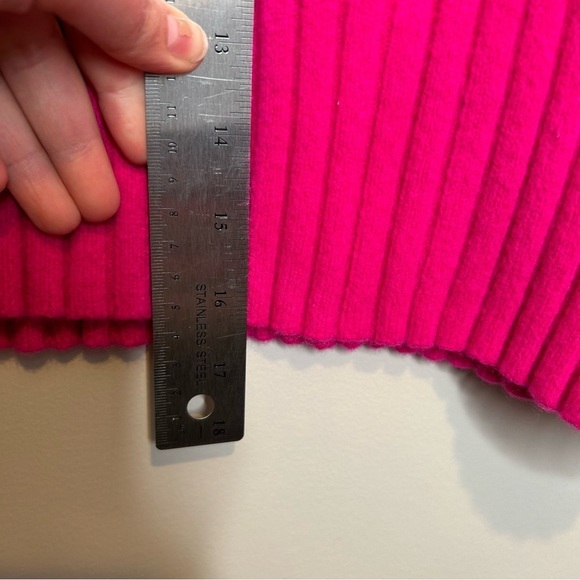 Banana Republic black label hot pink barbiecore 100% merino wool sweater - Picture 8 of 12